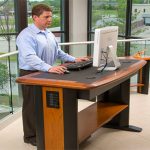 standing-desk-in-the-office