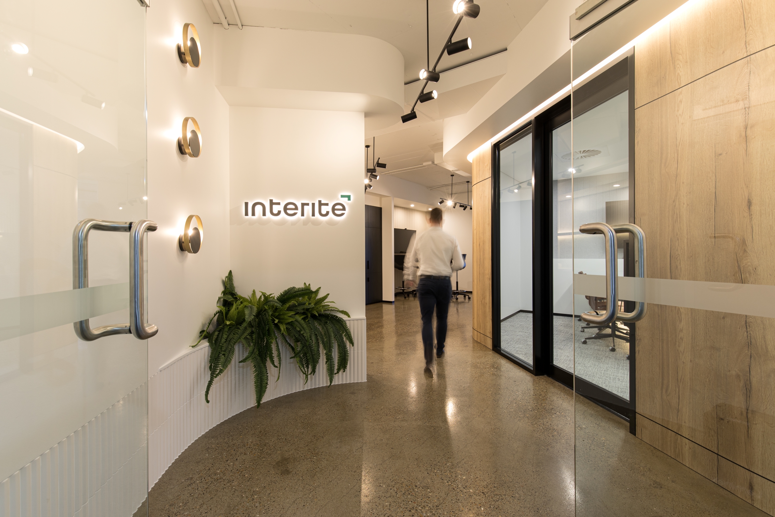 Interite, Brisbane